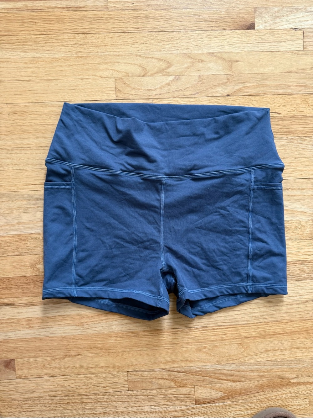 Free People Never Better Navy blue workout shorts - size large - brand new